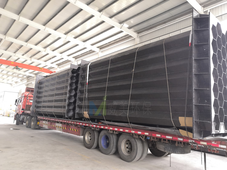 濕電除塵器吊裝完畢,準備發(fā)車