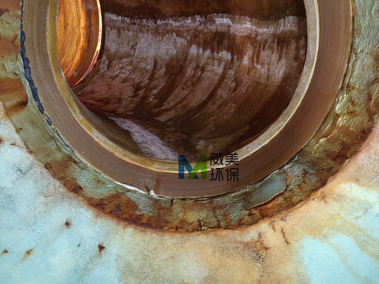 三氯異氰尿酸車間濕電除塵器維修考察現(xiàn)場